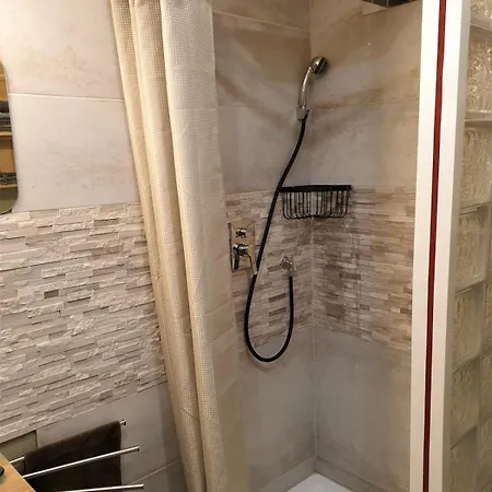 10 Min De Corte, 5 Couchages, * Venaco (Corsica)