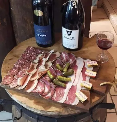 10 Min De Corte, 5 Couchages,